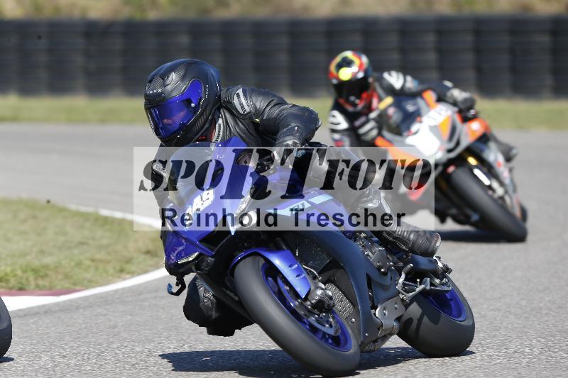 Archiv-2025/49 26.08.2025 Cornu Master School ADR/rot-rouge/349